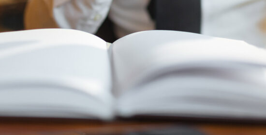 La saisie-attribution : une procédure rapide et efficace pour récupérer une créance